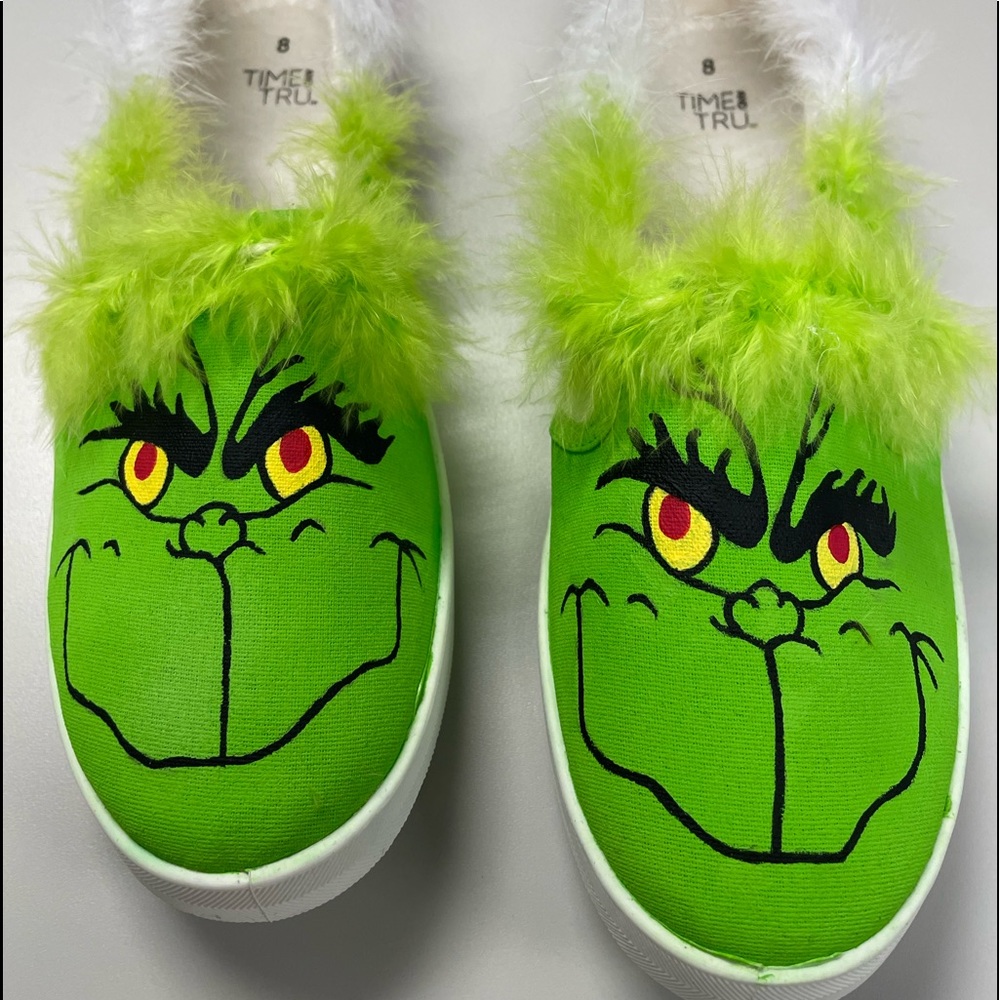 Hand made custom Christmas Grinch shoes size 8